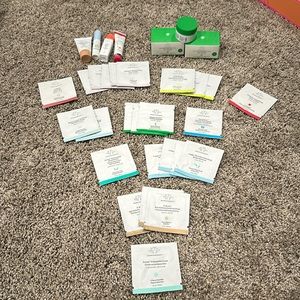 Drunk Elephant Sample Set